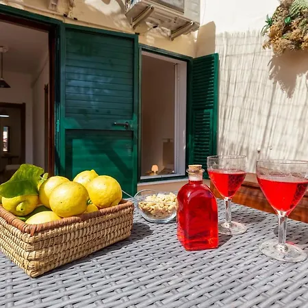 Alguer Guest House 3* ألغيرو