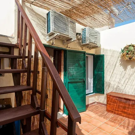 Alguer Guest House فندق مبيت وإفطار 3*