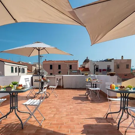 فندق مبيت وإفطار Alguer Guest House 3*