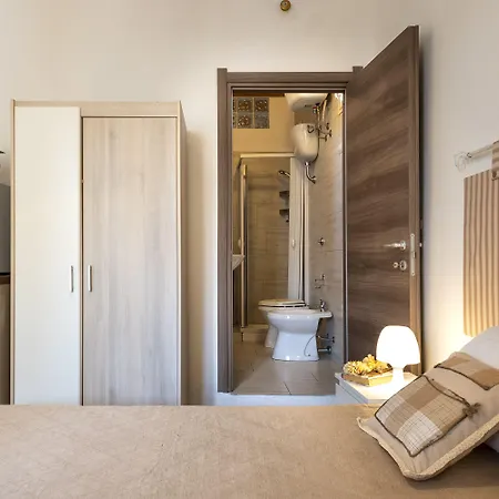 فندق مبيت وإفطار Alguer Guest House ألغيرو