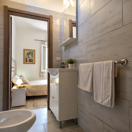 فندق مبيت وإفطار Alguer Guest House 3*