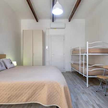 Alguer Guest House 2*