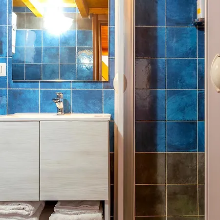 לינה וארוחת בוקר Alguer Guest House 3*