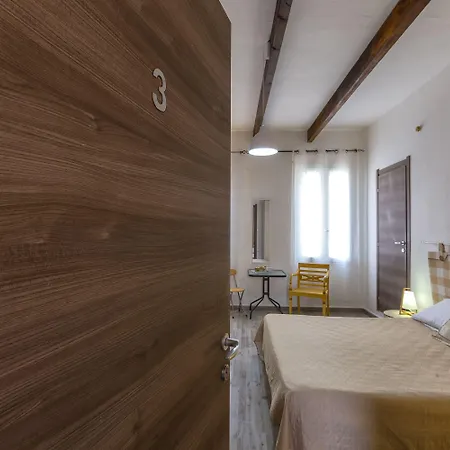 Alguer Guest House 3*