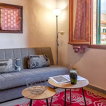 לינה וארוחת בוקר Alguer Guest House אלגהרו